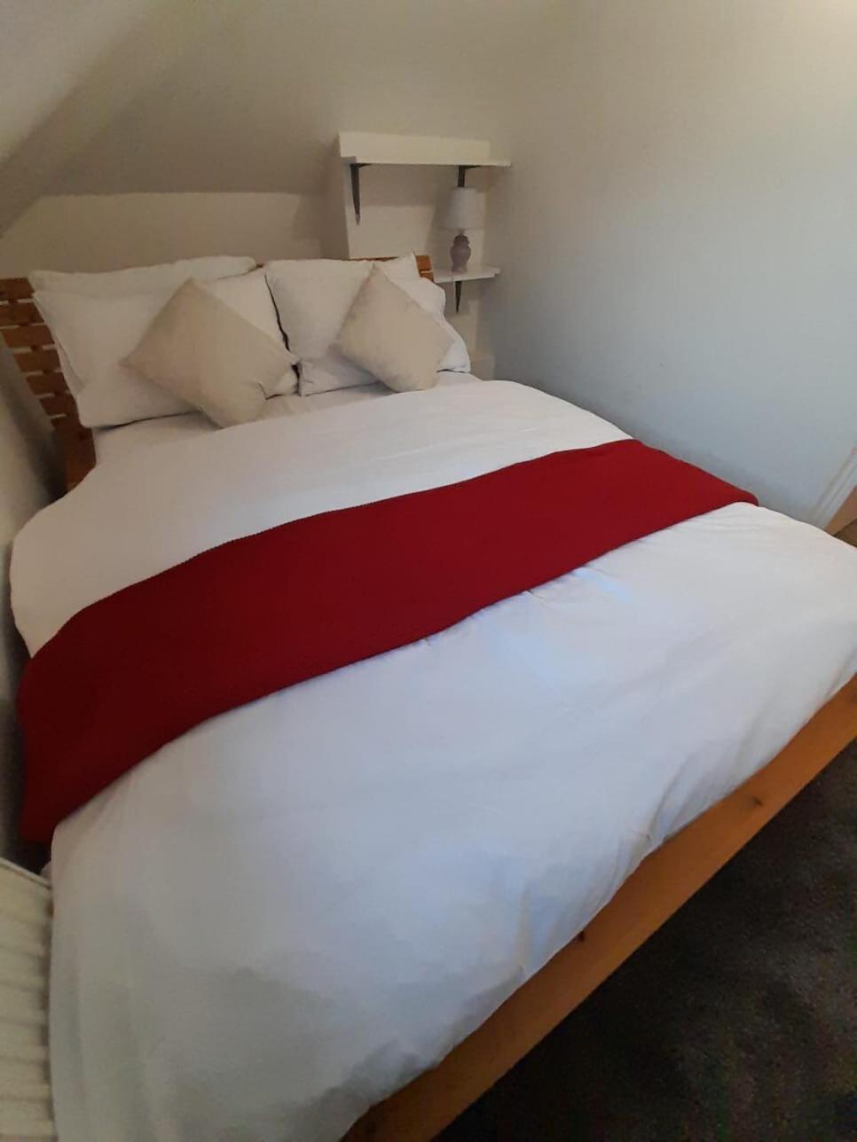 Entire Victoria Park Cardiff Apartment With Free Street Parking Bus 17 And 18 Direct To Cardiff City Centre, Fast Free Wi-Fi المظهر الخارجي الصورة