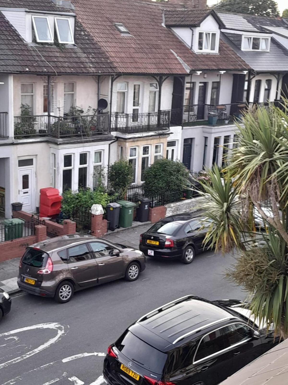 Entire Victoria Park Cardiff Apartment With Free Street Parking Bus 17 And 18 Direct To Cardiff City Centre, Fast Free Wi-Fi المظهر الخارجي الصورة